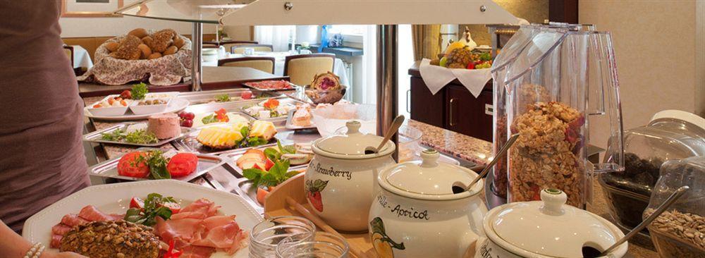 Landhotel Sauerlaender Hof Eslohe Zewnętrze zdjęcie